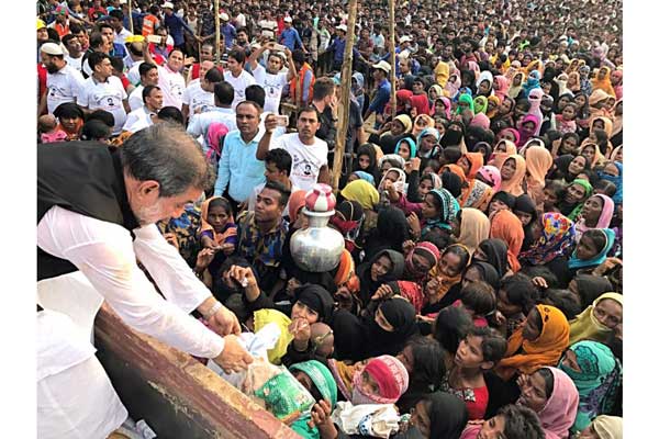 ৩৫ হাজার রোহিঙ্গা পরিবারের পাশে দাঁড়াল রাউজানবাসী