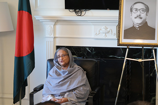 রোহিঙ্গা ইস্যুতে প্রবাসীদেরও সোচ্চার হওয়ার আহ্বান প্রধানমন্ত্রীর
