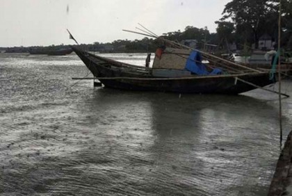 ১৩ অঞ্চলের নদীবন্দরে এক নম্বর সংকেত