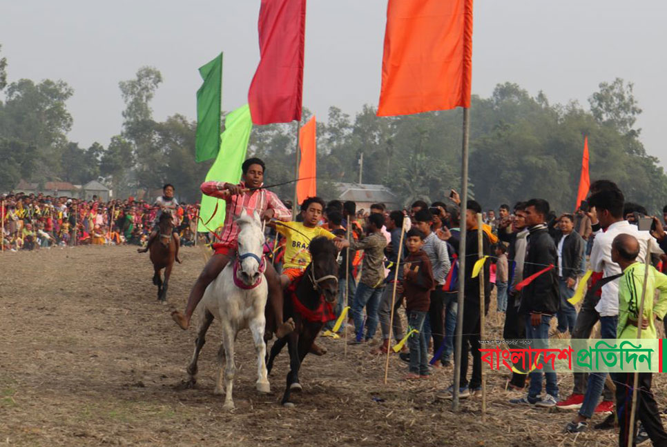 ঐতিহ্য ধরে রাখতে ঠাকুরগাঁওয়ে ঘৌড়দৌড় প্রতিযোগিতা