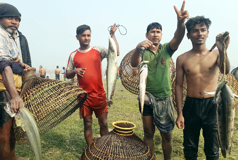 বানিয়াচং মাতল ঐতিহ্যবাহী পলো উৎসবে