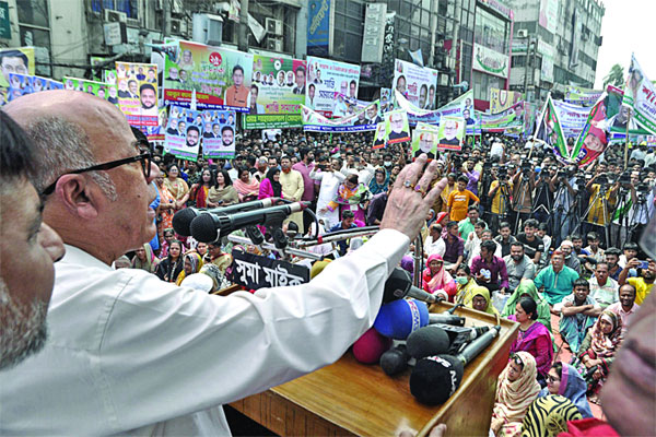 নির্বাচনে না এলে অস্তিত্ব থাকবে না বিএনপির